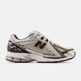 1906R Sneaker (Metallic Silver   Metallic Gold)