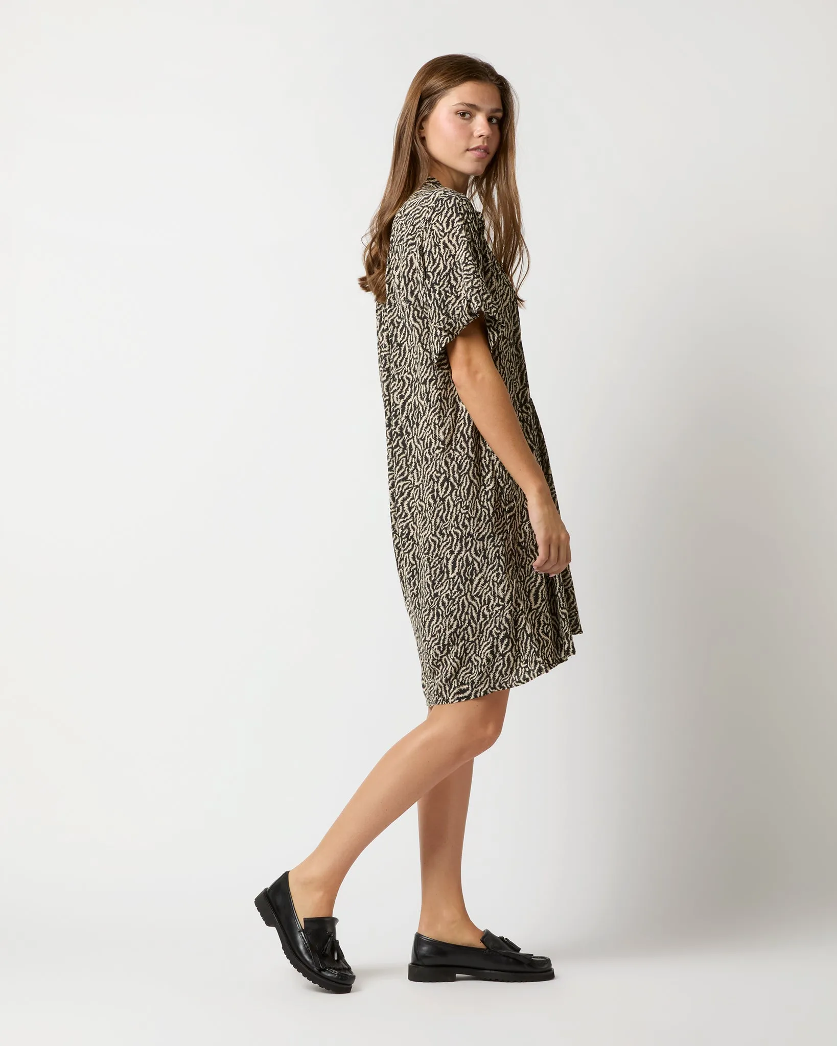 Vallea City Dress in Ecru/Black