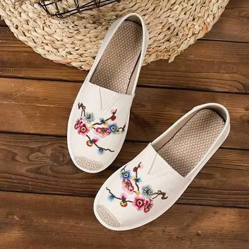 Women EmbroideryCasual Soft Sole Flat Loafers